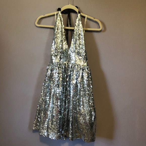 Charlotte Russe Dresses & Skirts - Charlotte Russe Silver Sequin Dress!